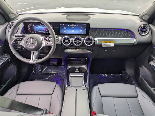 2025 Mercedes-Benz GLB 250 Image 17 of 36