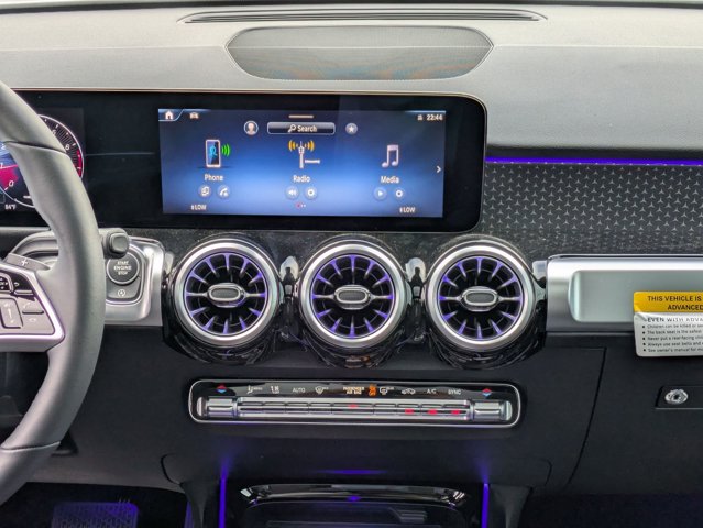 2025 Mercedes-Benz GLB 250 Image 22 of 36