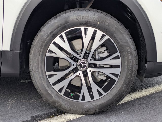 2025 Mercedes-Benz GLB 250 Image 11 of 36