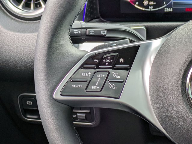 2025 Mercedes-Benz GLB 250 Image 32 of 36