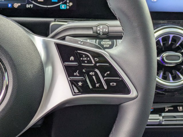 2025 Mercedes-Benz GLB 250 Image 33 of 36