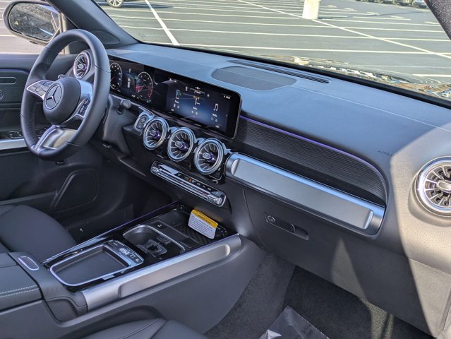 2025 Mercedes-Benz GLB 250 Image 33 of 36