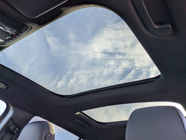 2025 Mercedes-Benz GLB 250 Image 28 of 36