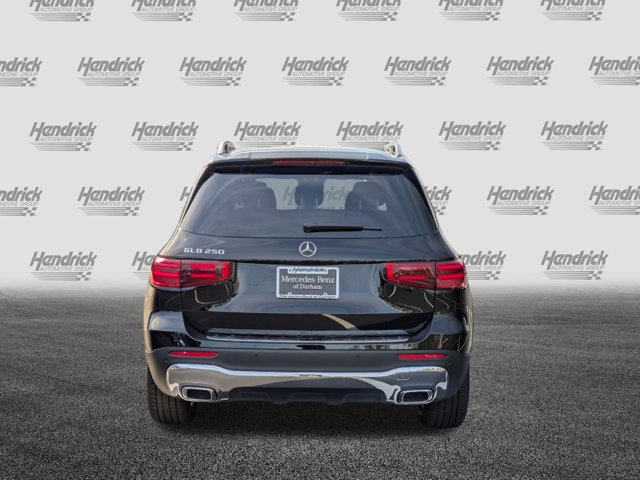 2025 Mercedes-Benz GLB 250 Image 7 of 36