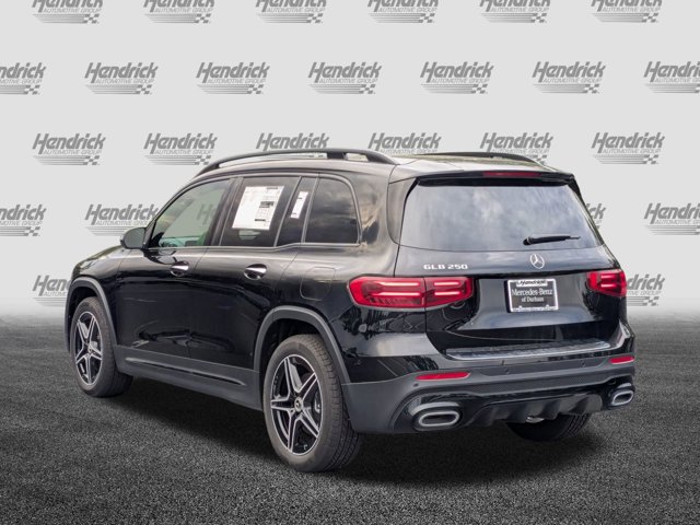 2025 Mercedes-Benz GLB 250 Image 8 of 36