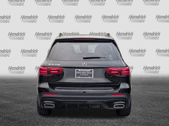 2025 Mercedes-Benz GLB 250 Image 7 of 36
