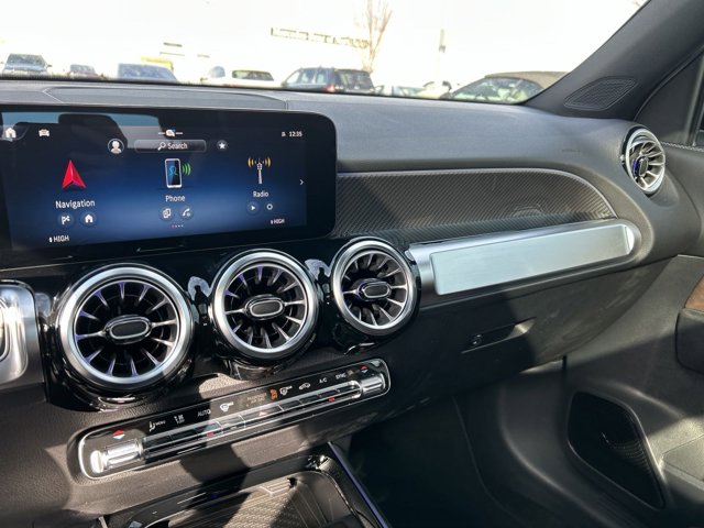 2025 Mercedes-Benz GLB 250 Image 26 of 37