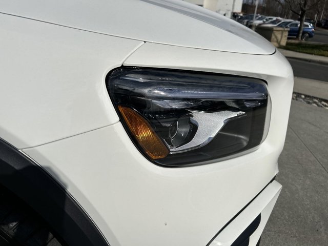 2025 Mercedes-Benz GLB 250 Image 11 of 37