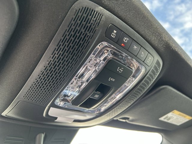 2025 Mercedes-Benz GLB 250 Image 31 of 37