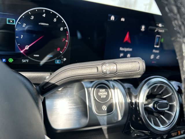 2025 Mercedes-Benz GLB 250 Image 29 of 37