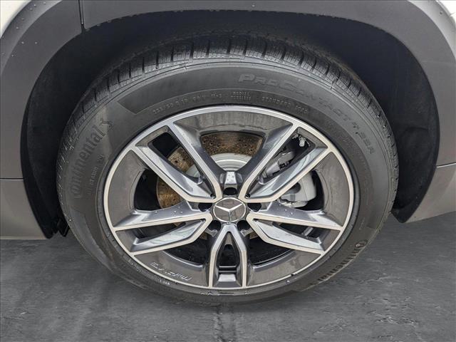 Vehicle image 9 of 16