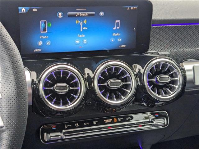 Vehicle image 11 of 16