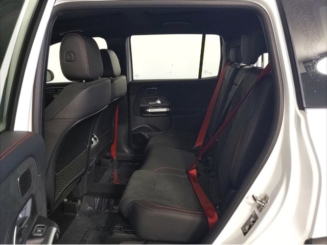 Vehicle image 21 of 25