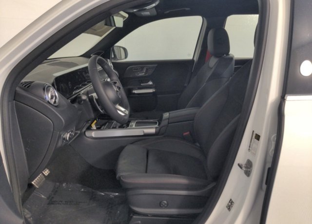 Vehicle image 10 of 25