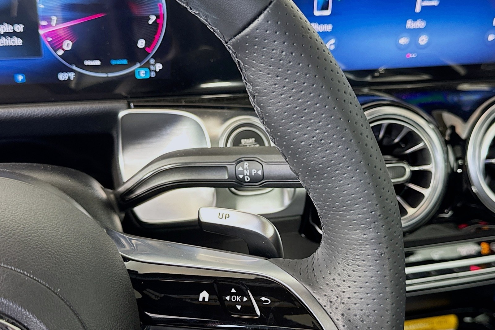Vehicle image 15 of 30
