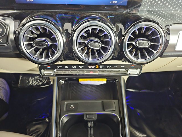 Vehicle image 29 of 30
