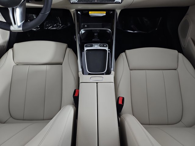 Vehicle image 24 of 30