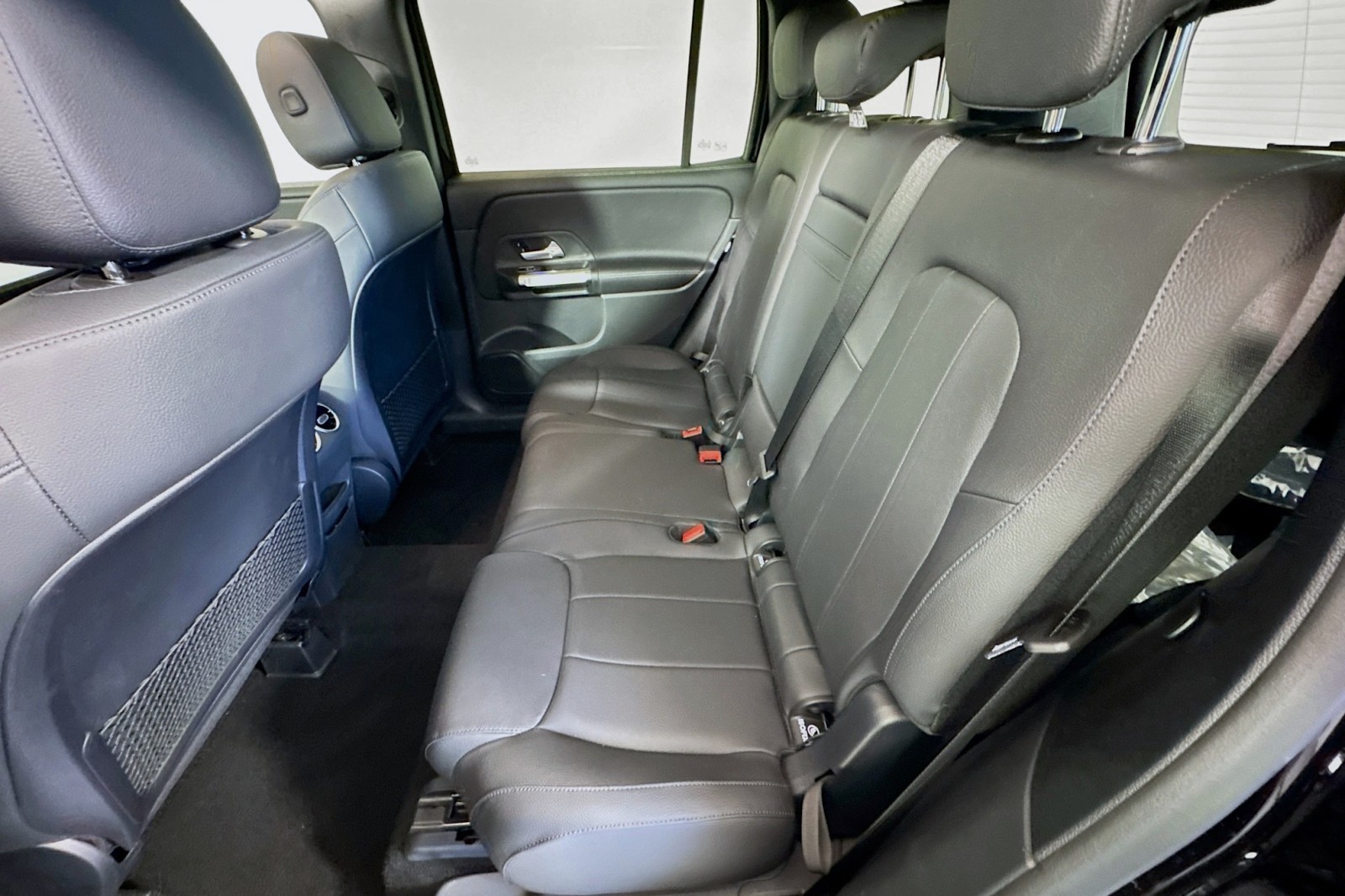 Vehicle image 22 of 29