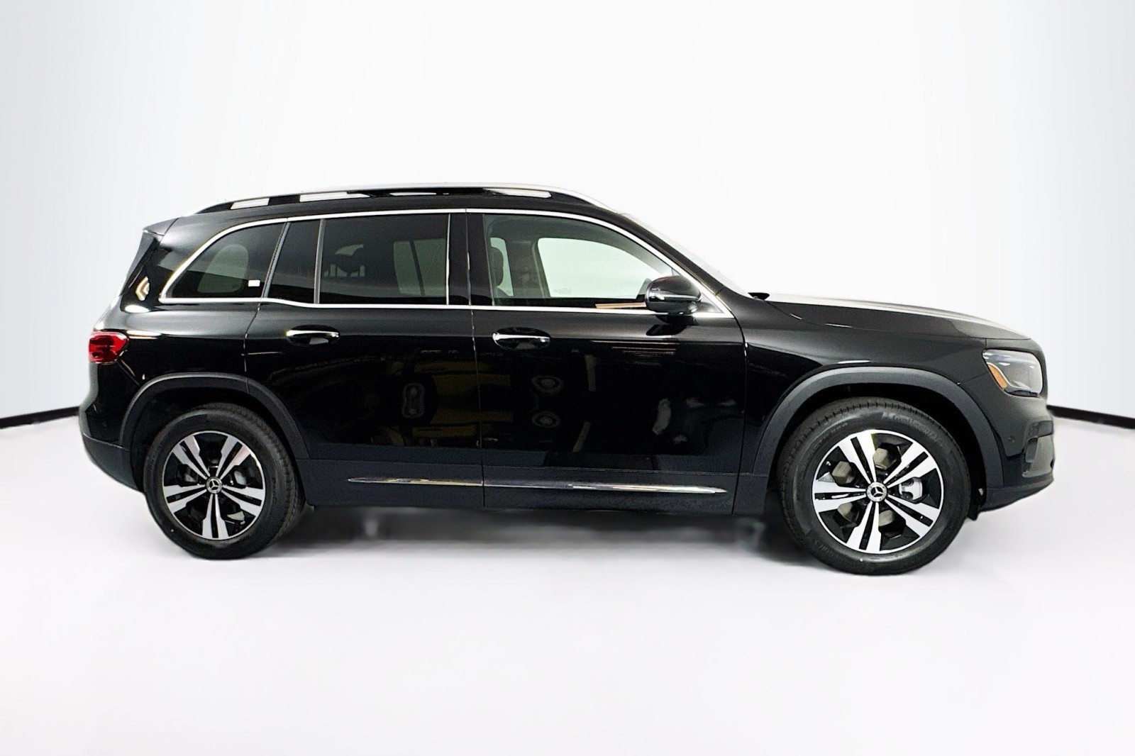 Vehicle image 4 of 29