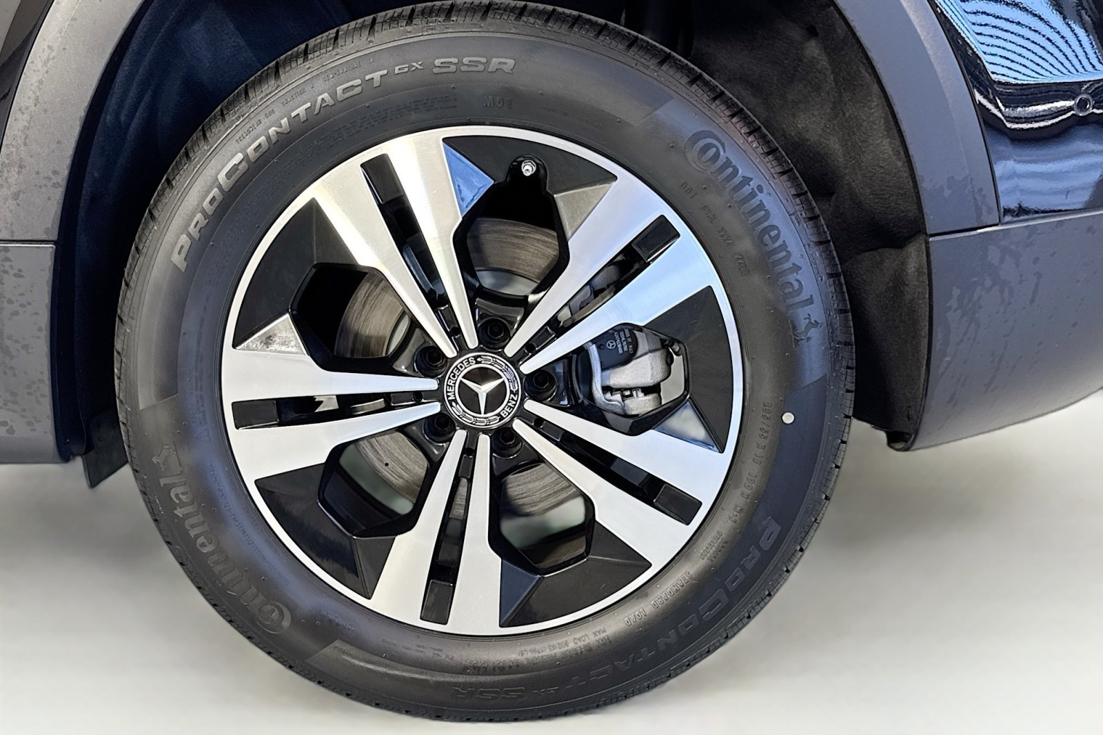 Vehicle image 28 of 29