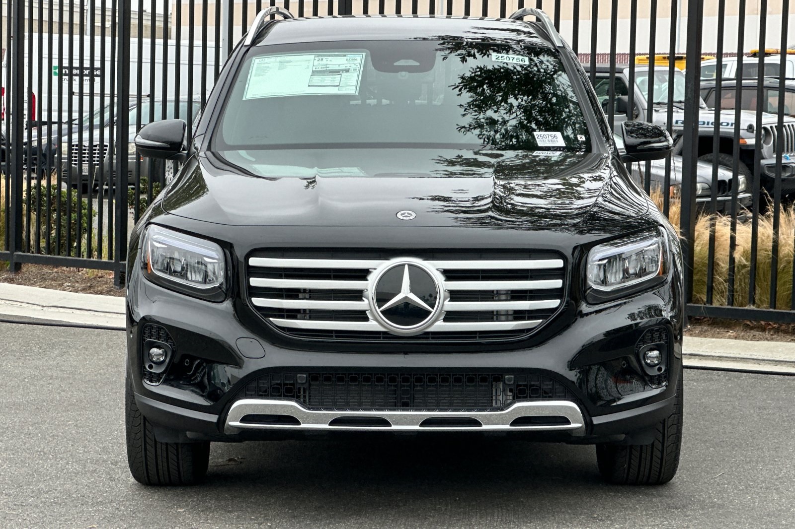 Vehicle image 3 of 31