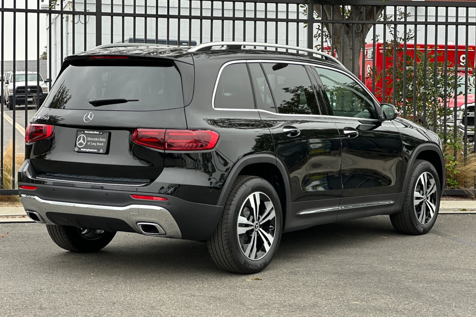 Vehicle image 8 of 31