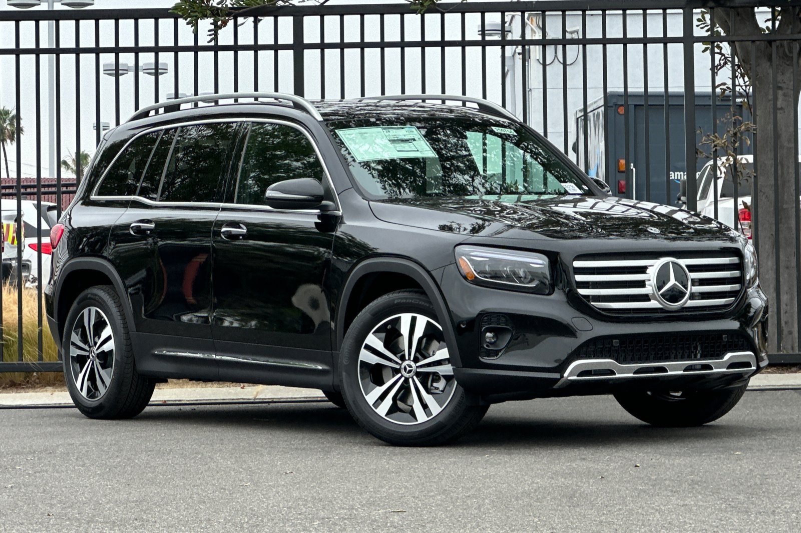 Vehicle image 4 of 31