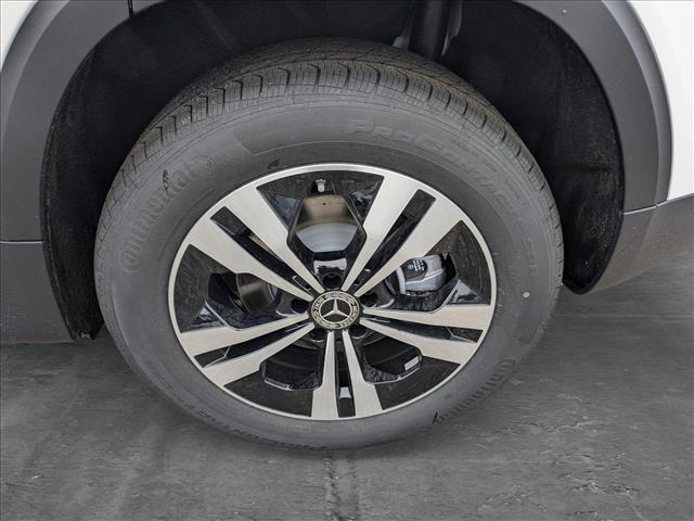 Vehicle image 9 of 16