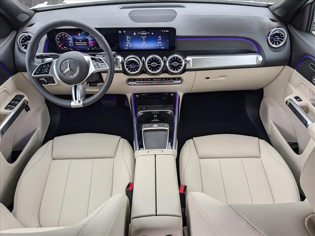 Vehicle image 13 of 16