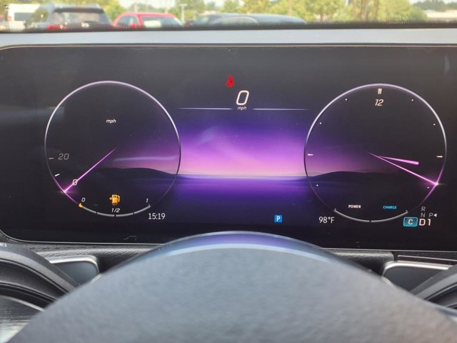 2025 Mercedes-Benz GLB 250 Image 8 of 25