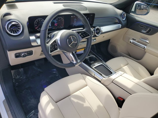 Vehicle image 23 of 35