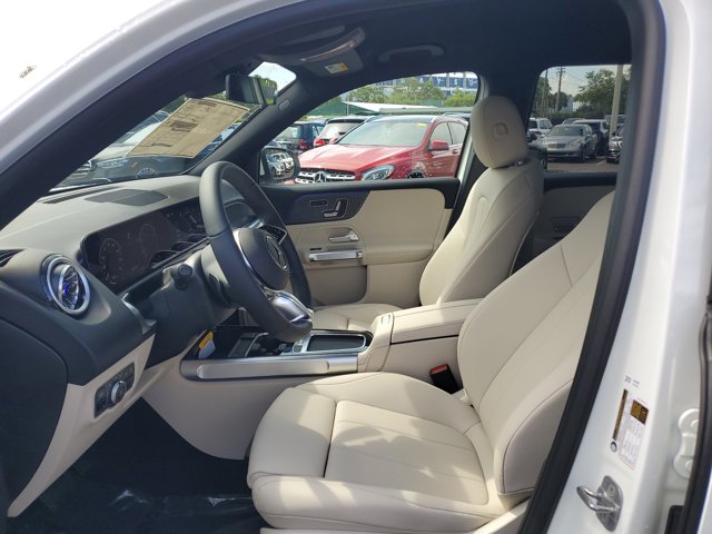 Vehicle image 21 of 35