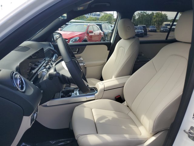 Vehicle image 22 of 35