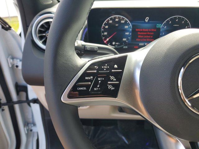 Vehicle image 33 of 35
