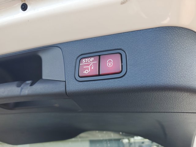 Vehicle image 9 of 35