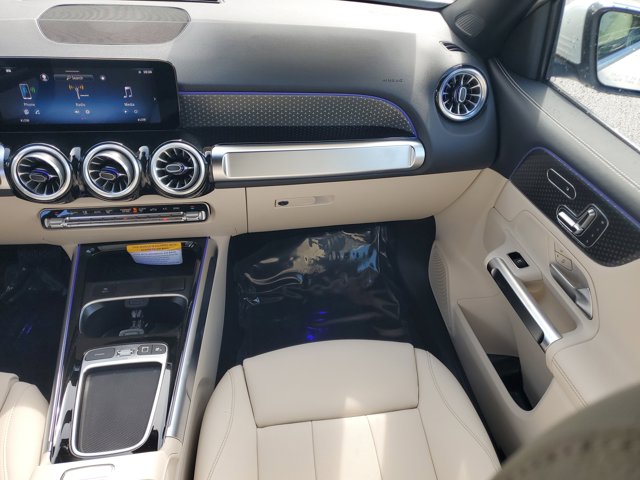 Vehicle image 15 of 35
