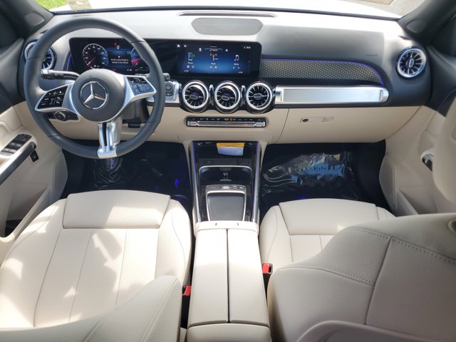 Vehicle image 13 of 35