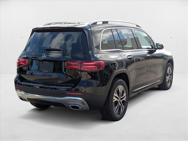 2025 Mercedes-Benz GLB 250 Image 3 of 16