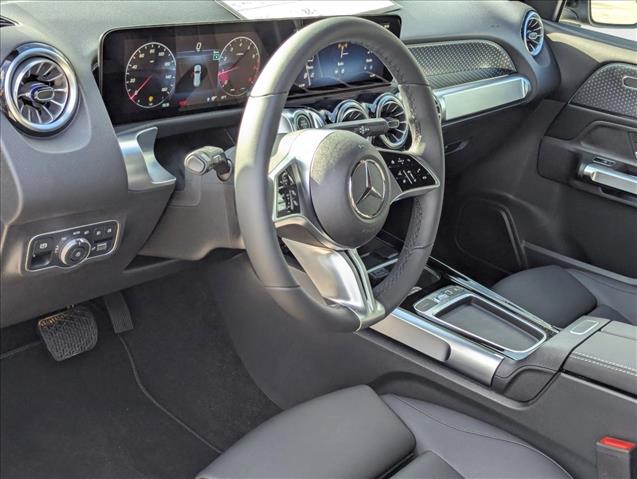 2025 Mercedes-Benz GLB 250 Image 10 of 16