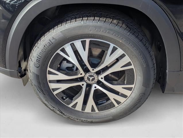 2025 Mercedes-Benz GLB 250 Image 8 of 16