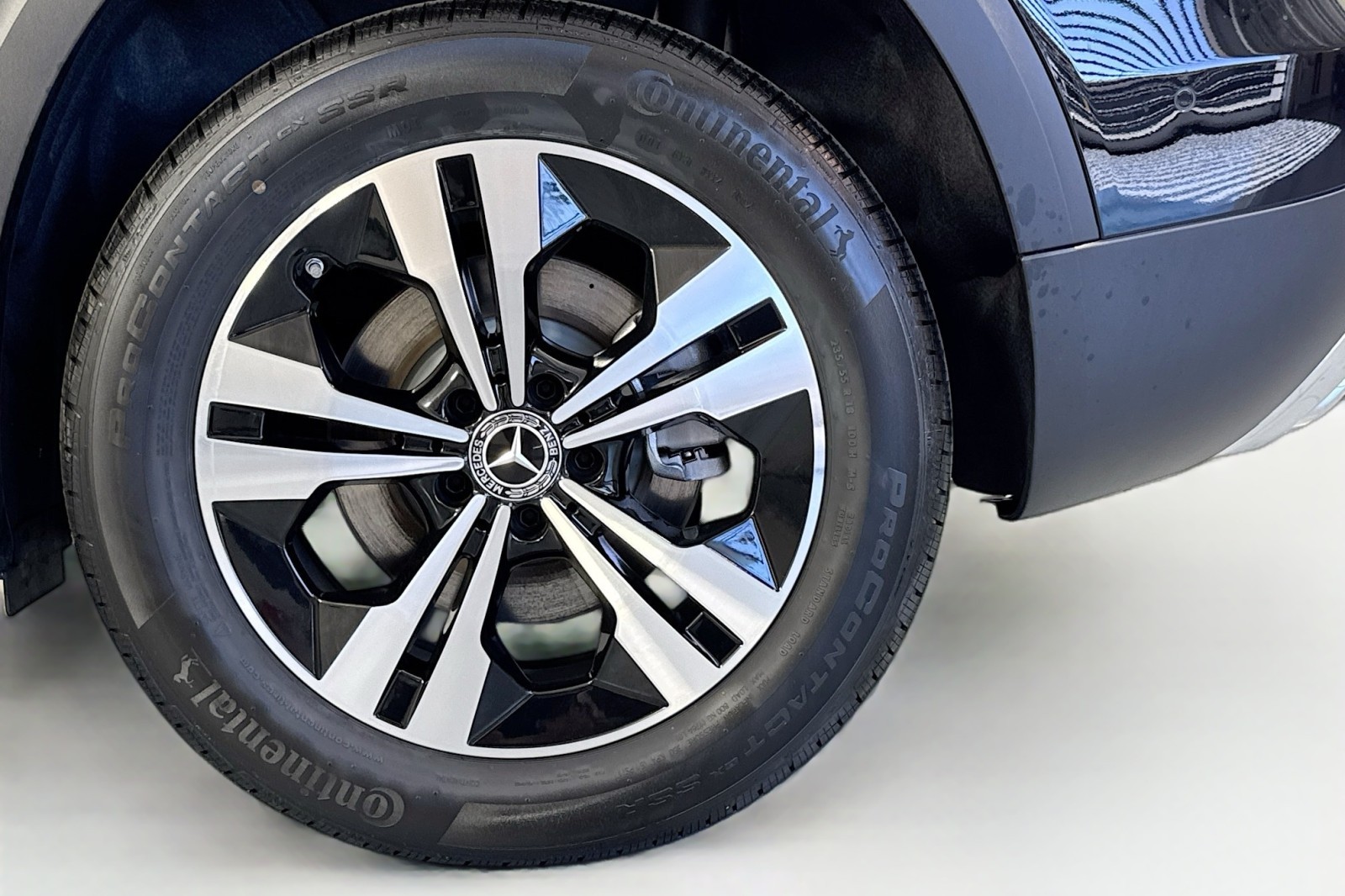 Vehicle image 28 of 29