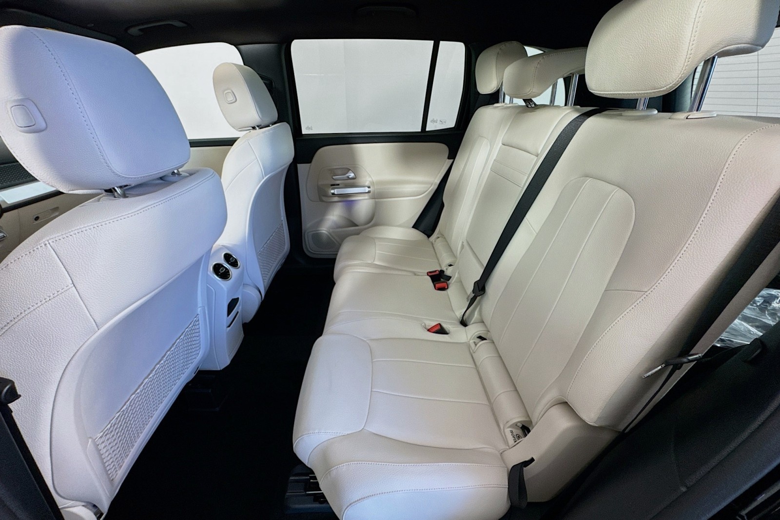 Vehicle image 22 of 29