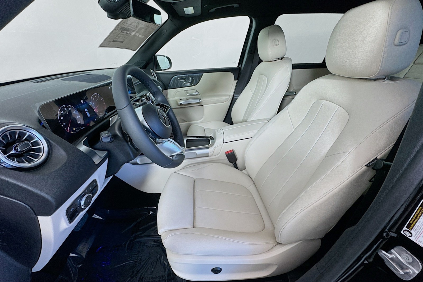 Vehicle image 18 of 29