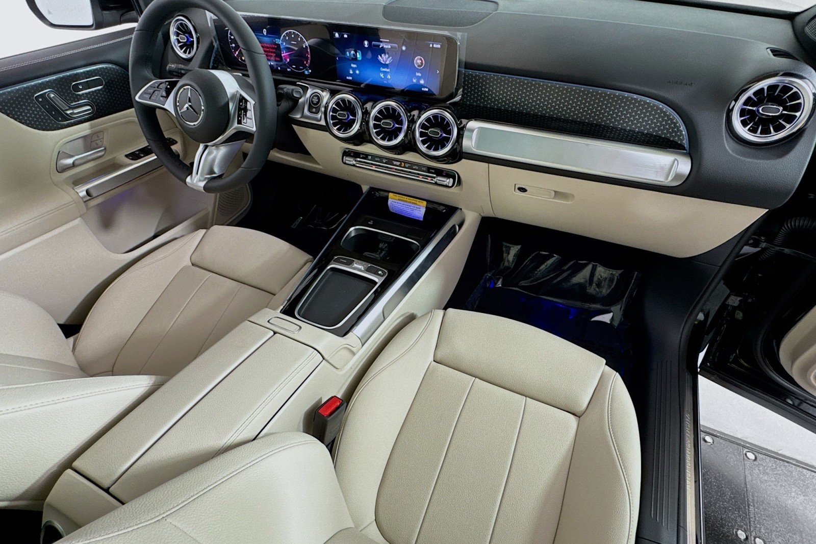 Vehicle image 27 of 29