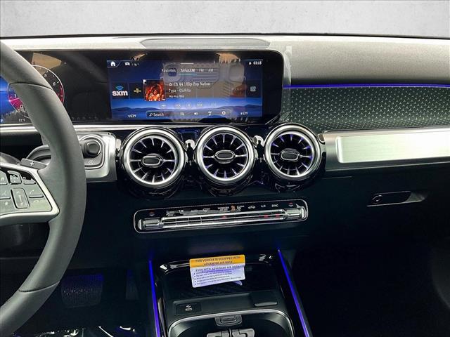 2025 Mercedes-Benz GLB 250 Image 11 of 30