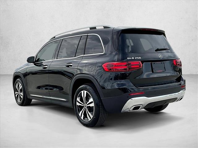 2025 Mercedes-Benz GLB 250 Image 5 of 30