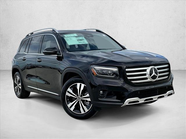 2025 Mercedes-Benz GLB 250 Image 3 of 30