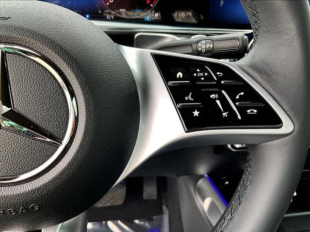 2025 Mercedes-Benz GLB 250 Image 19 of 30