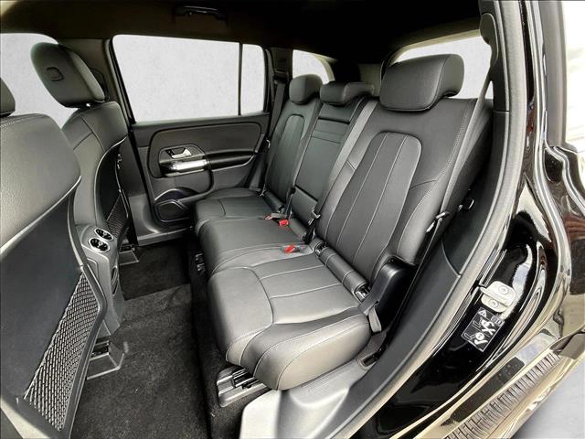 2025 Mercedes-Benz GLB 250 Image 8 of 30