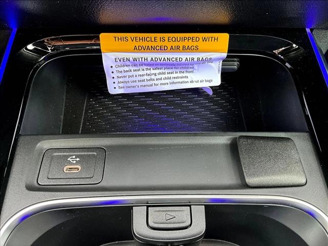 2025 Mercedes-Benz GLB 250 Image 24 of 30